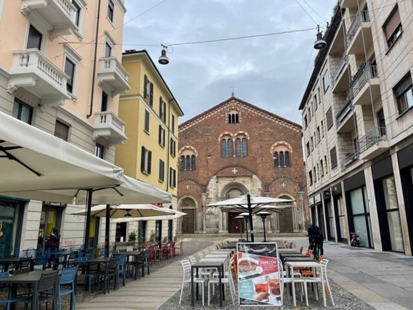 negozio in vendita a Milano in zona Porta Nuova