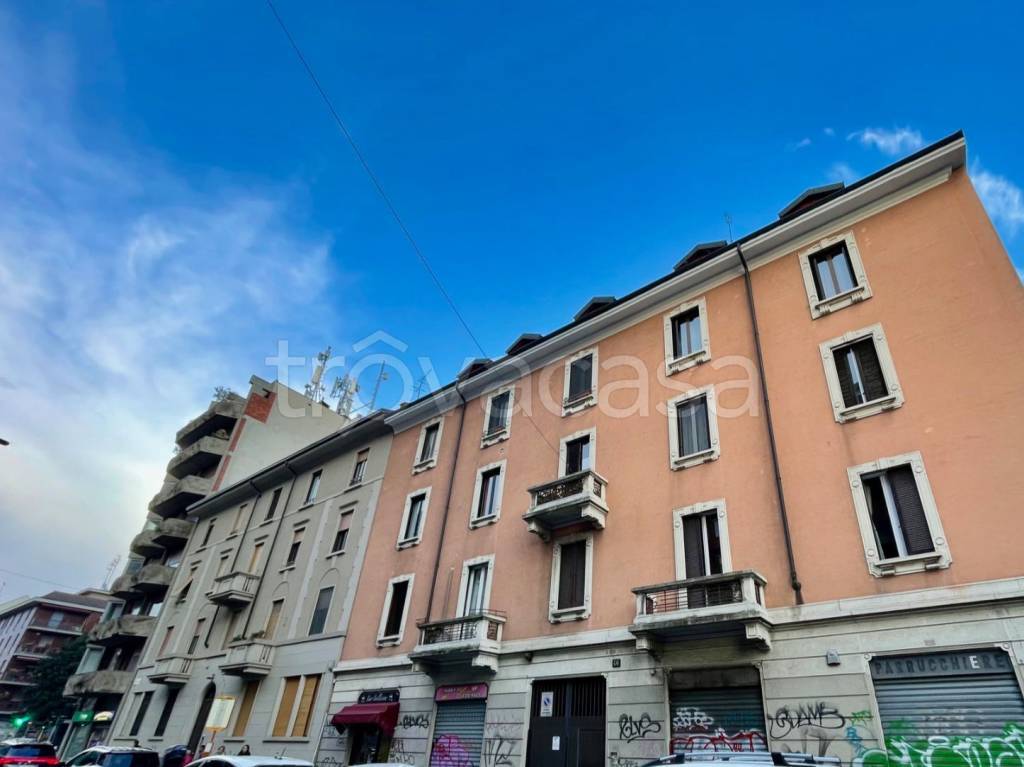 appartamento in vendita a Milano in zona Segnano