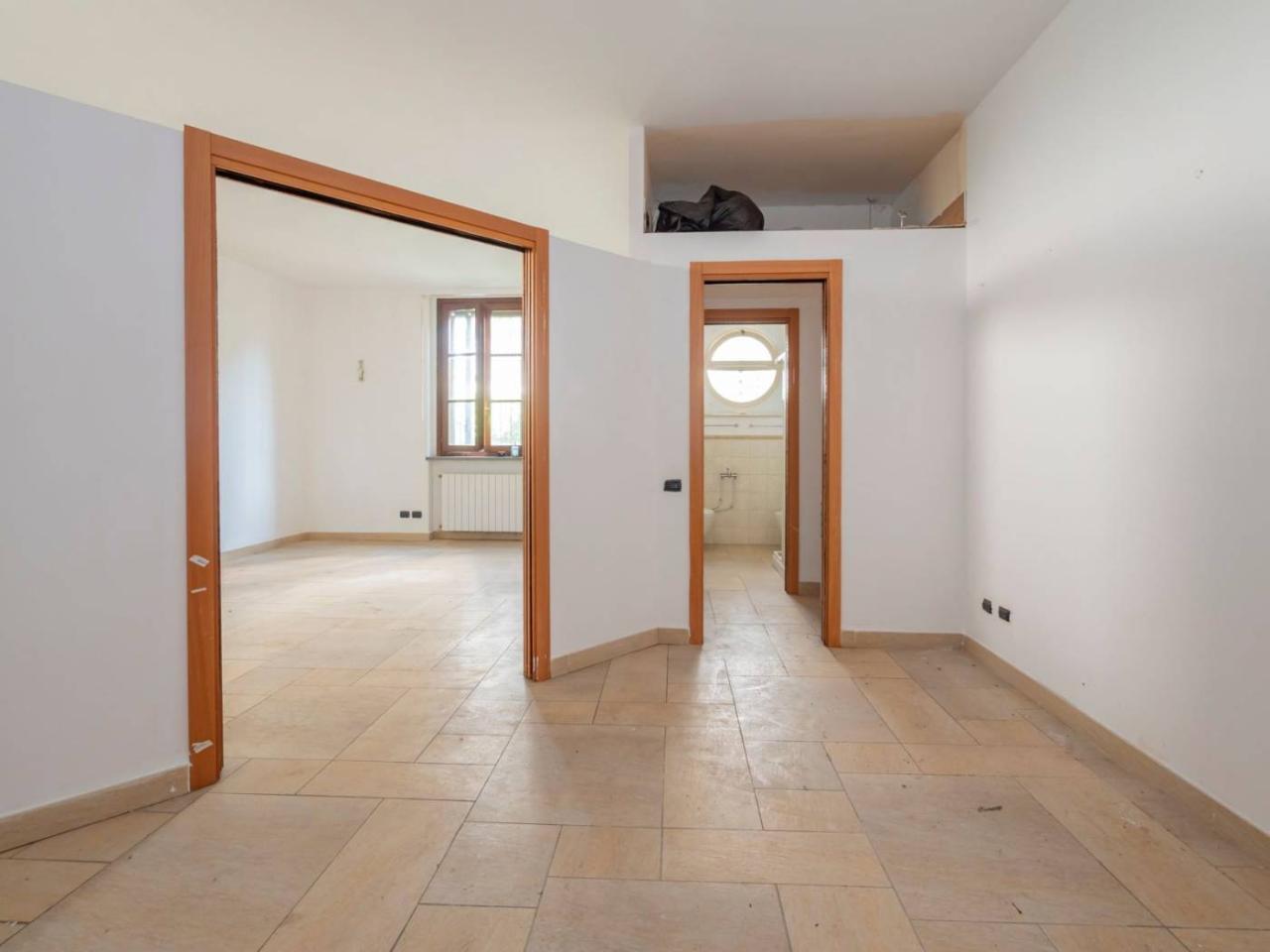 appartamento in vendita a Milano in zona Quarto Cagnino