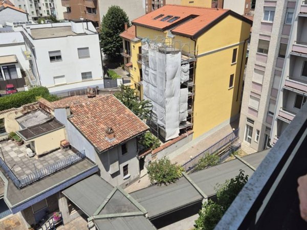 appartamento in vendita a Milano in zona Famagosta
