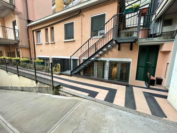 appartamento in vendita a Milano in zona Bocconi