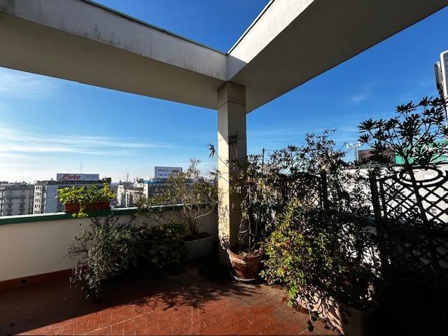 appartamento in vendita a Milano in zona Centro Direzionale