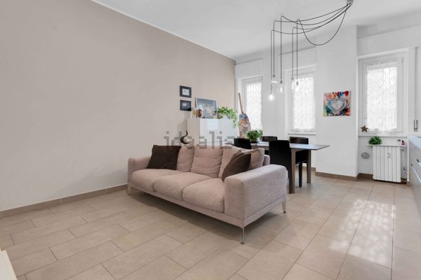 appartamento in vendita a Milano in zona Famagosta