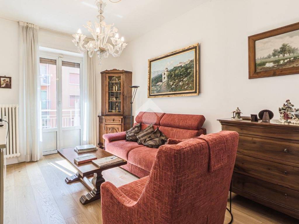 appartamento in vendita a Milano in zona Piazzale Lodi