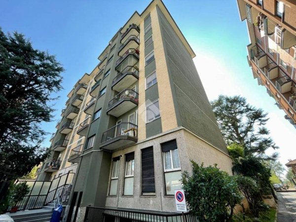 appartamento in vendita a Milano in zona Barona
