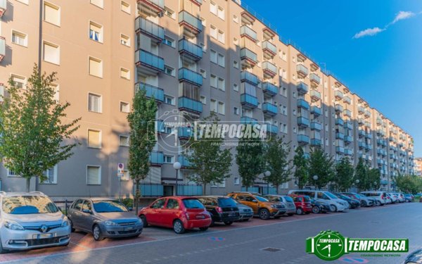 appartamento in vendita a Milano in zona Quarto Oggiaro