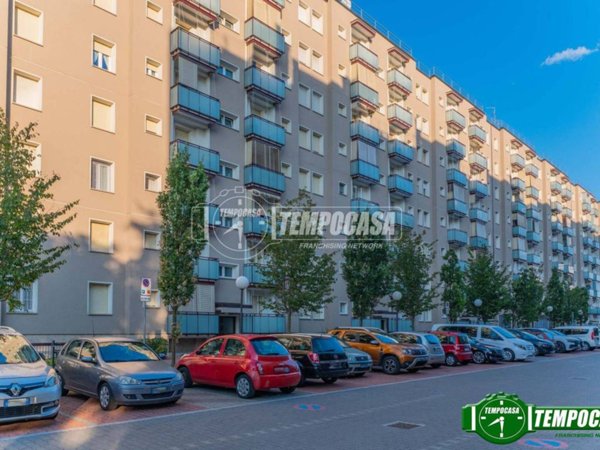 appartamento in vendita a Milano in zona Quarto Oggiaro