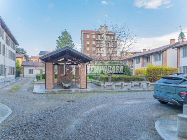 appartamento in vendita a Milano in zona Affori