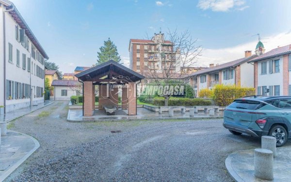 appartamento in vendita a Milano in zona Affori