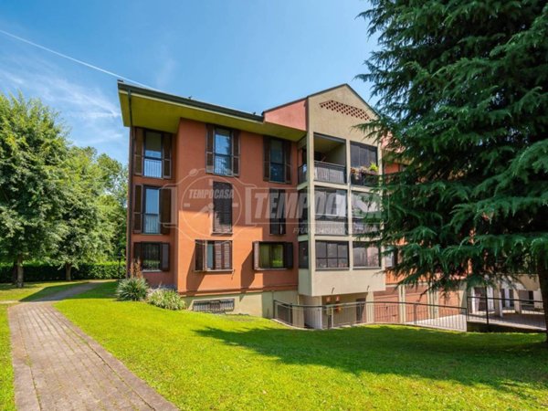 appartamento in vendita a Milano in zona Vigentino