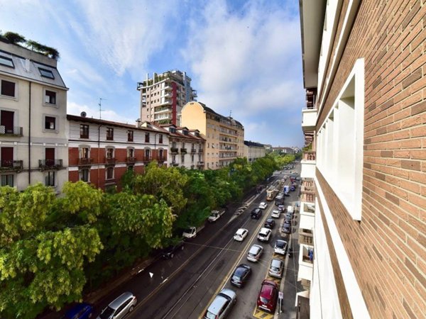 appartamento in vendita a Milano in zona XXII Marzo