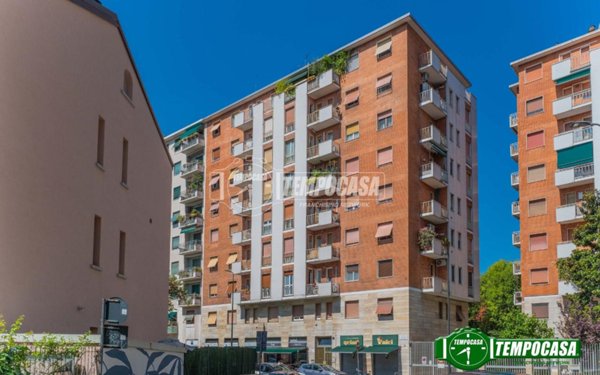 appartamento in vendita a Milano in zona Montalbino