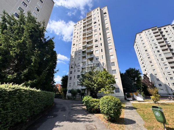 appartamento in vendita a Milano in zona Gallaratese