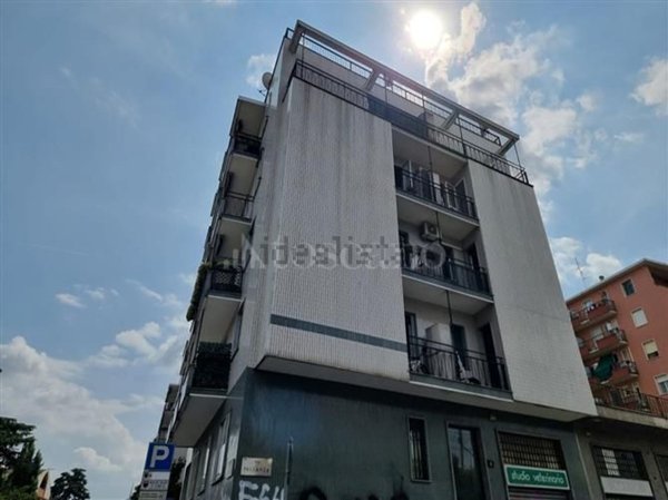 negozio in vendita a Milano in zona Maggiolina