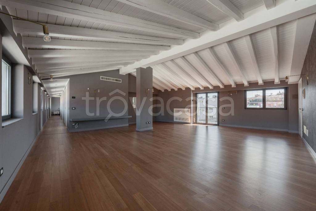 appartamento in vendita a Milano in zona Centro Storico