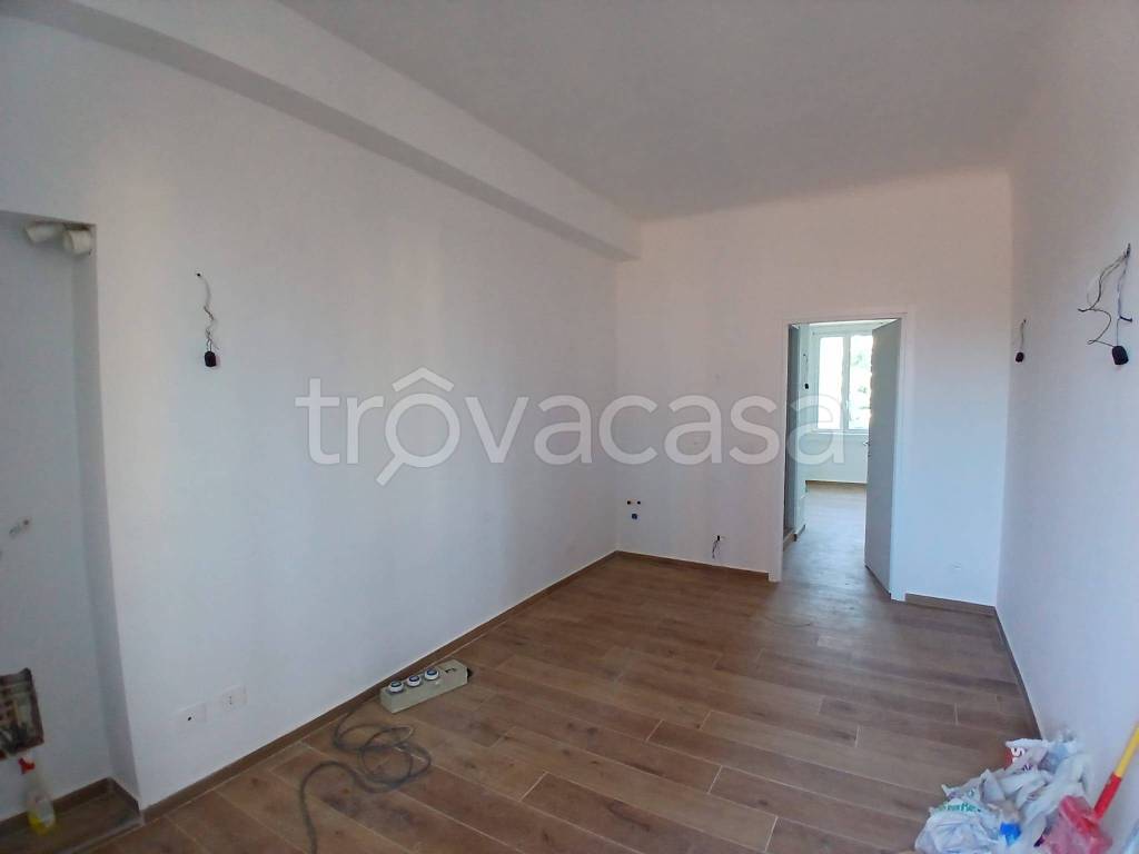 appartamento in vendita a Milano in zona Adriano