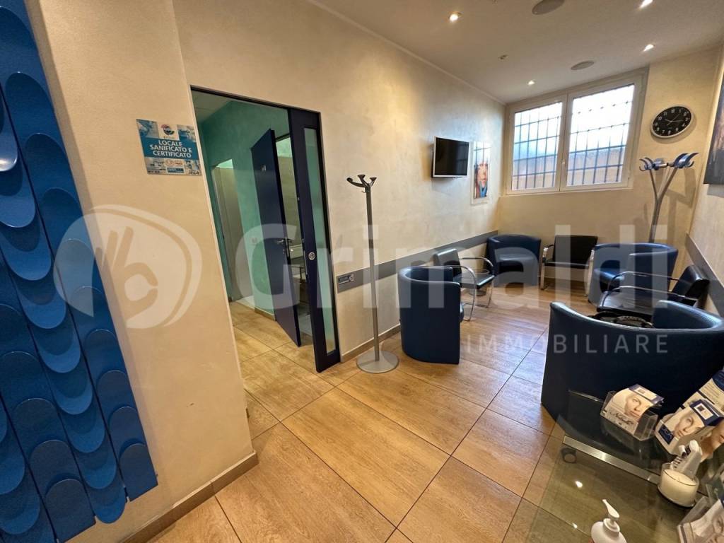 negozio in vendita a Milano in zona Chiesa Rossa