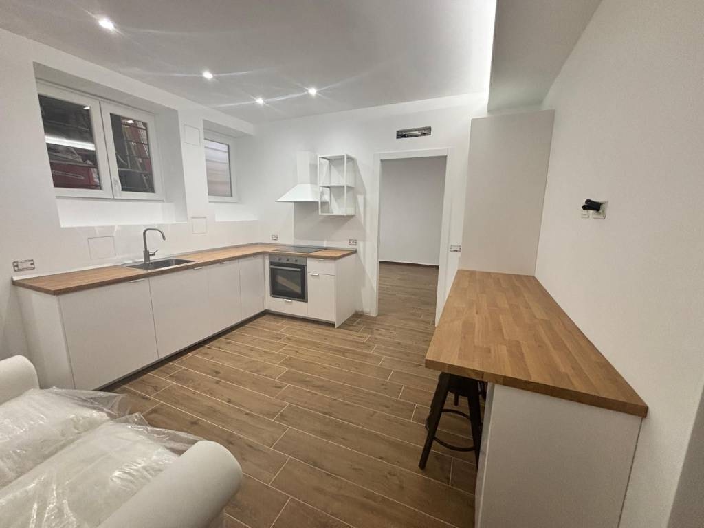 appartamento in vendita a Milano in zona Adriano