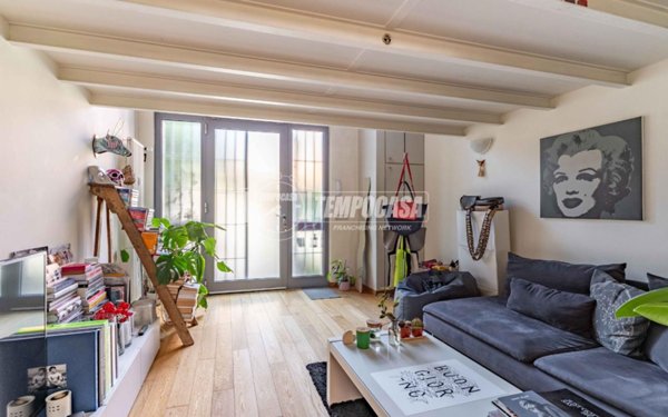 appartamento in vendita a Milano in zona Bocconi