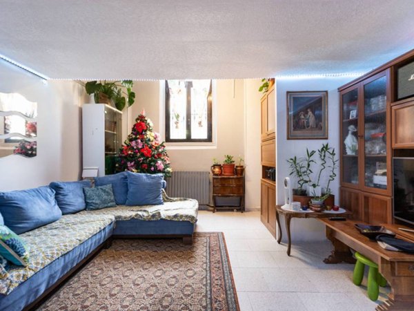 appartamento in vendita a Milano in zona Isola