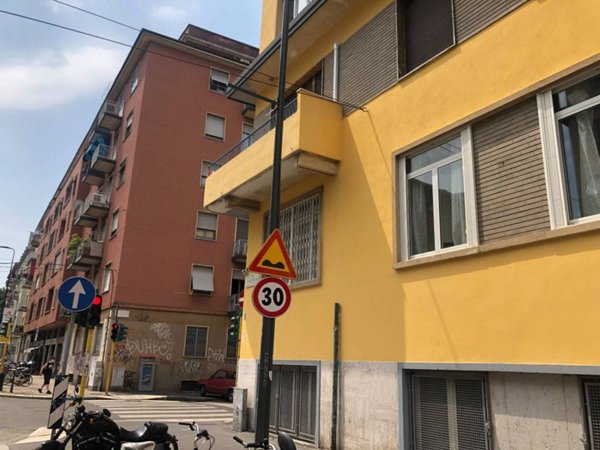 appartamento in vendita a Milano in zona Chiesa Rossa