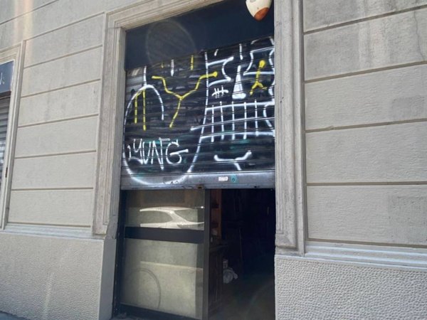 negozio in vendita a Milano in zona Stazione Centrale