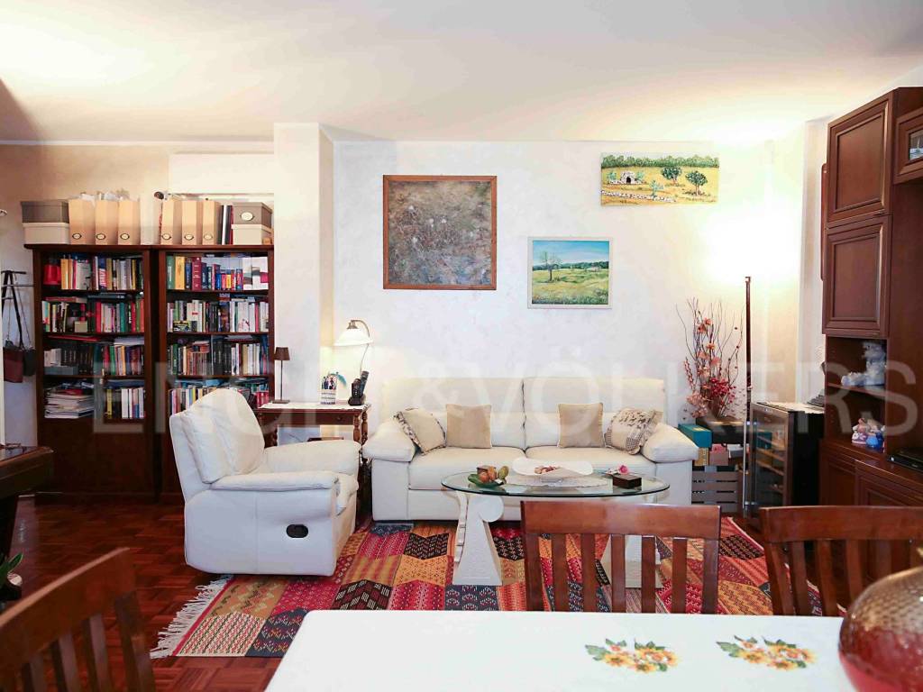 appartamento in vendita a Milano in zona Famagosta