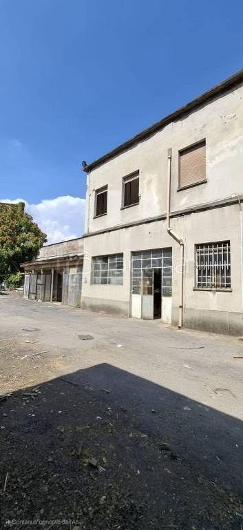 negozio in vendita a Milano in zona Bovisa