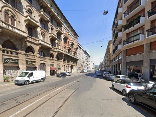 appartamento in vendita a Milano in zona Sempione