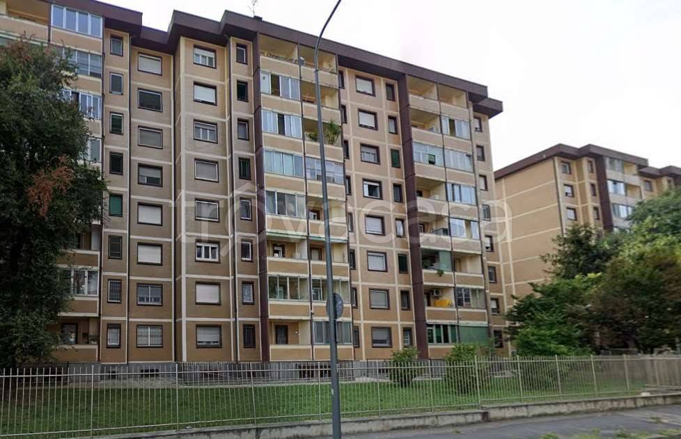 appartamento in vendita a Milano in zona Gallaratese