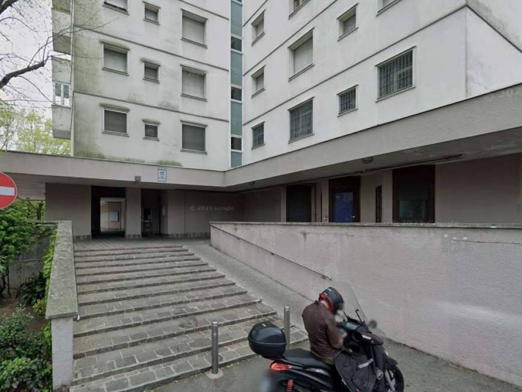 appartamento in vendita a Milano in zona Chiesa Rossa