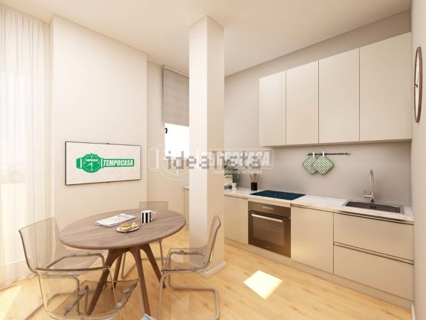 appartamento in vendita a Milano in zona Feltre