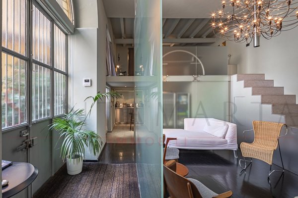 appartamento in vendita a Milano in zona Sant'Ambrogio