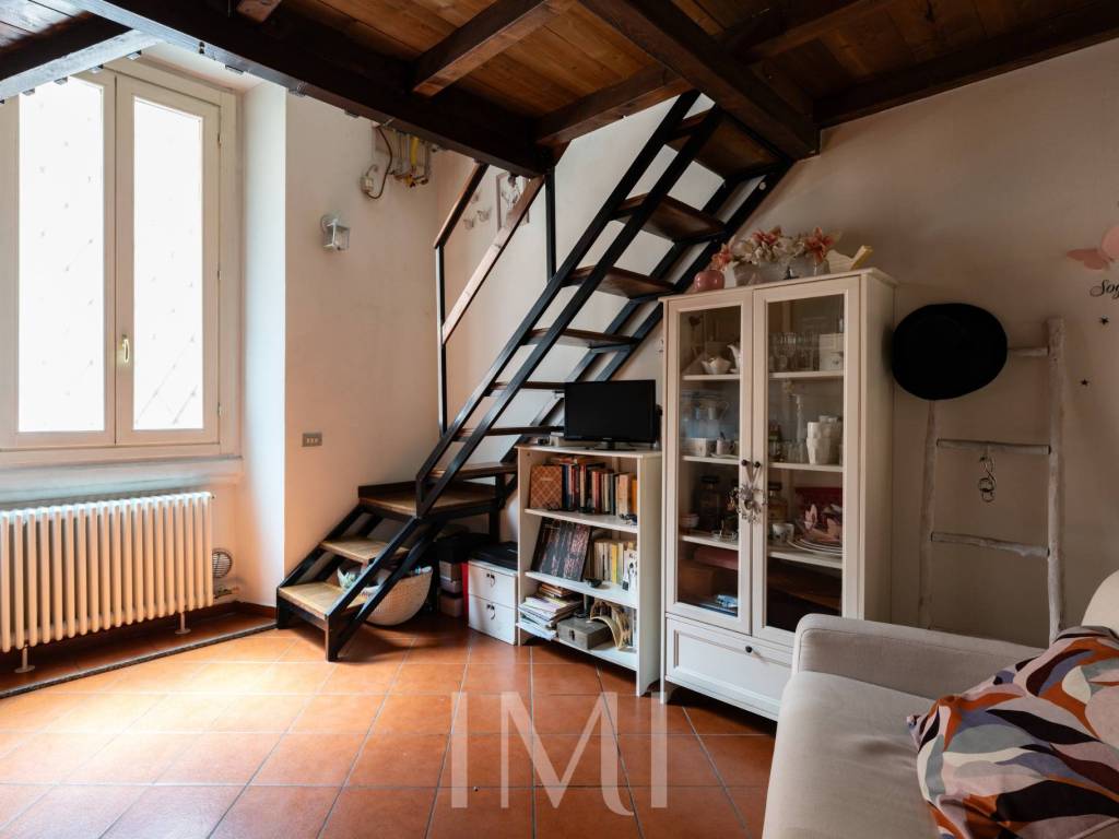 appartamento in vendita a Milano in zona Lorenteggio