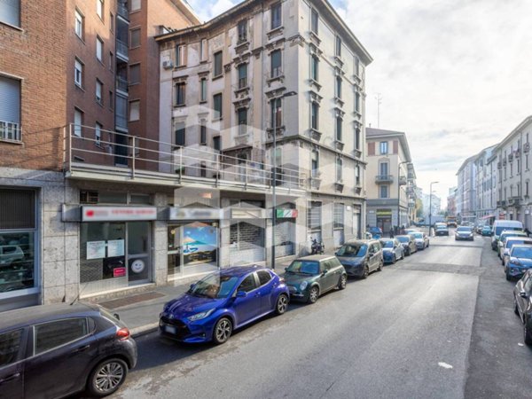 negozio in vendita a Milano in zona Corvetto