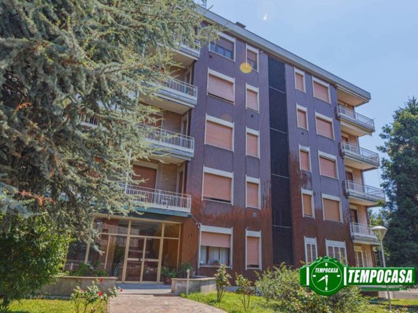 appartamento in vendita a Milano in zona Baggio