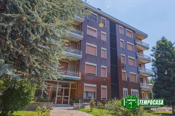 appartamento in vendita a Milano in zona Baggio