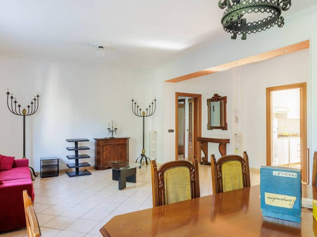 appartamento in vendita a Milano in zona Affori