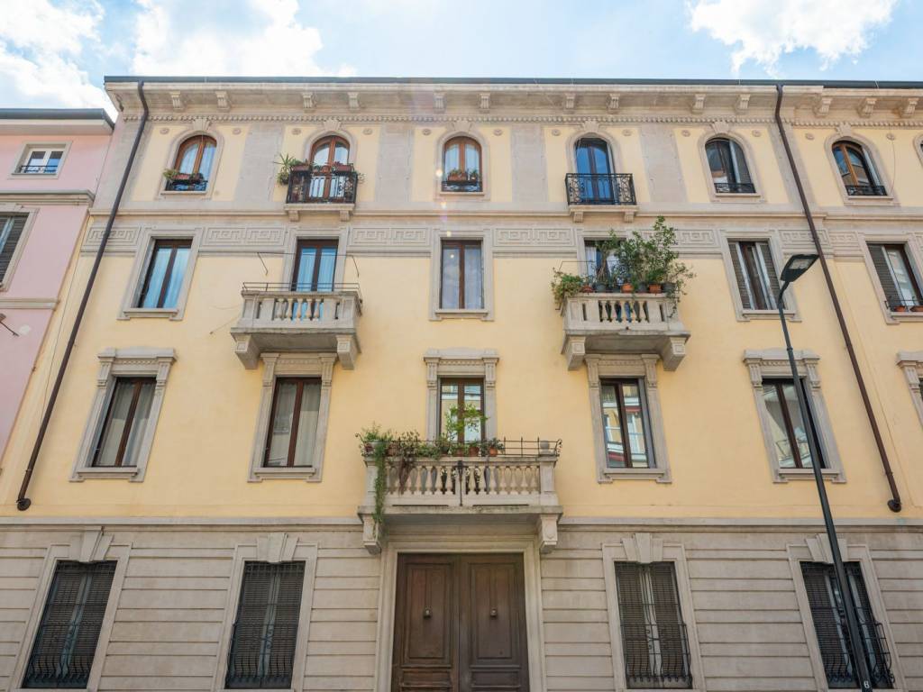 appartamento in vendita a Milano in zona Isola