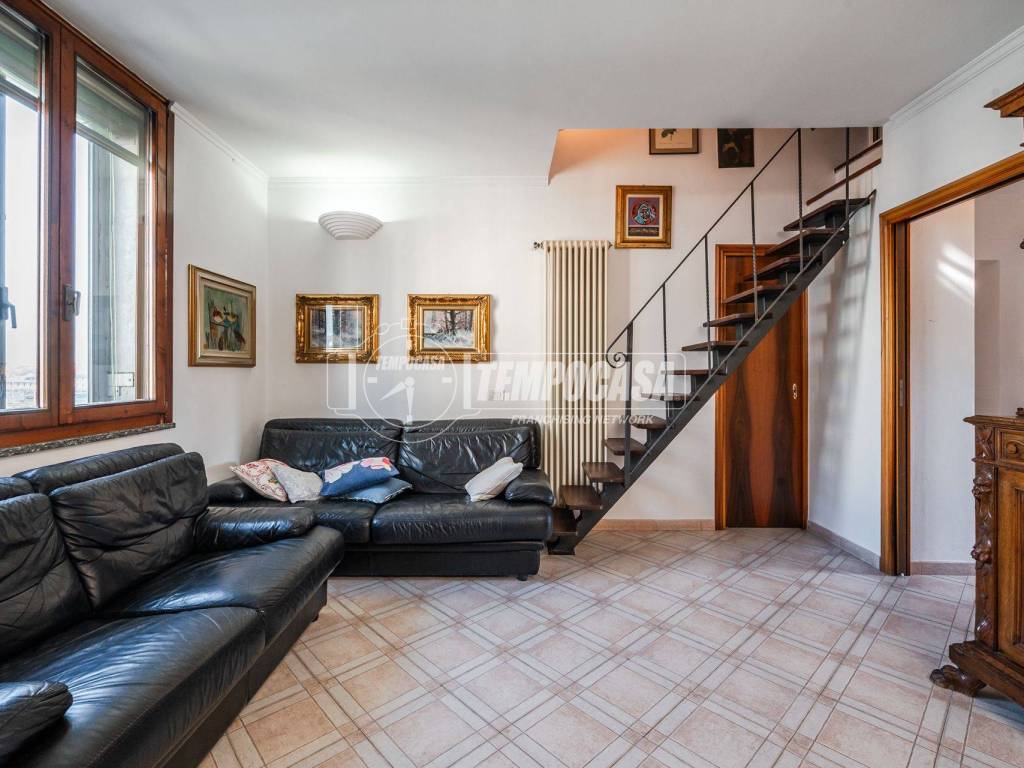 appartamento in vendita a Milano in zona Centro Direzionale