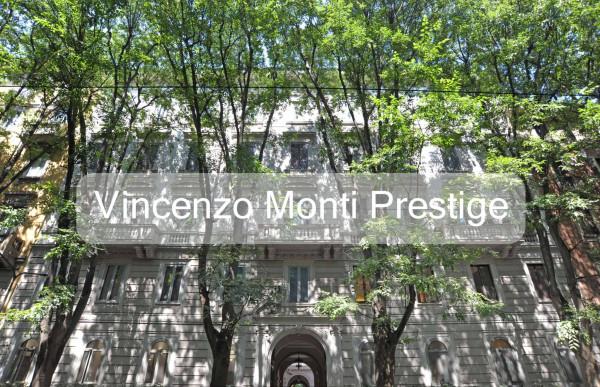 appartamento in vendita a Milano in zona Cadorna