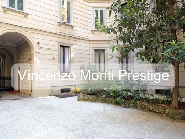 appartamento in vendita a Milano in zona Cadorna