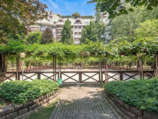 appartamento in vendita a Milano in zona San Siro