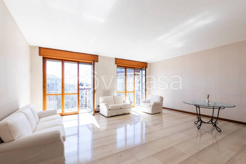 appartamento in vendita a Milano in zona Loreto