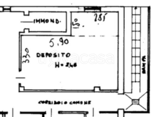 locale commerciale in vendita a Milano in zona Forlanini