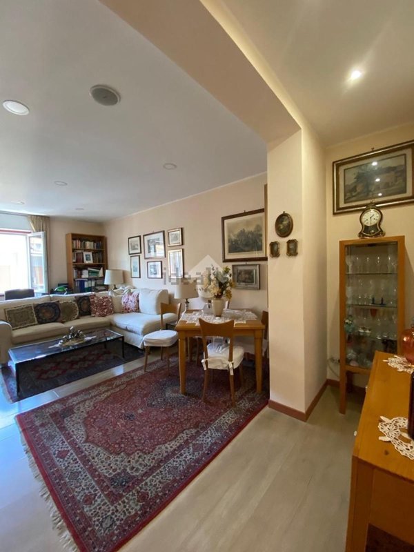 appartamento in vendita a Milano in zona Centro Direzionale