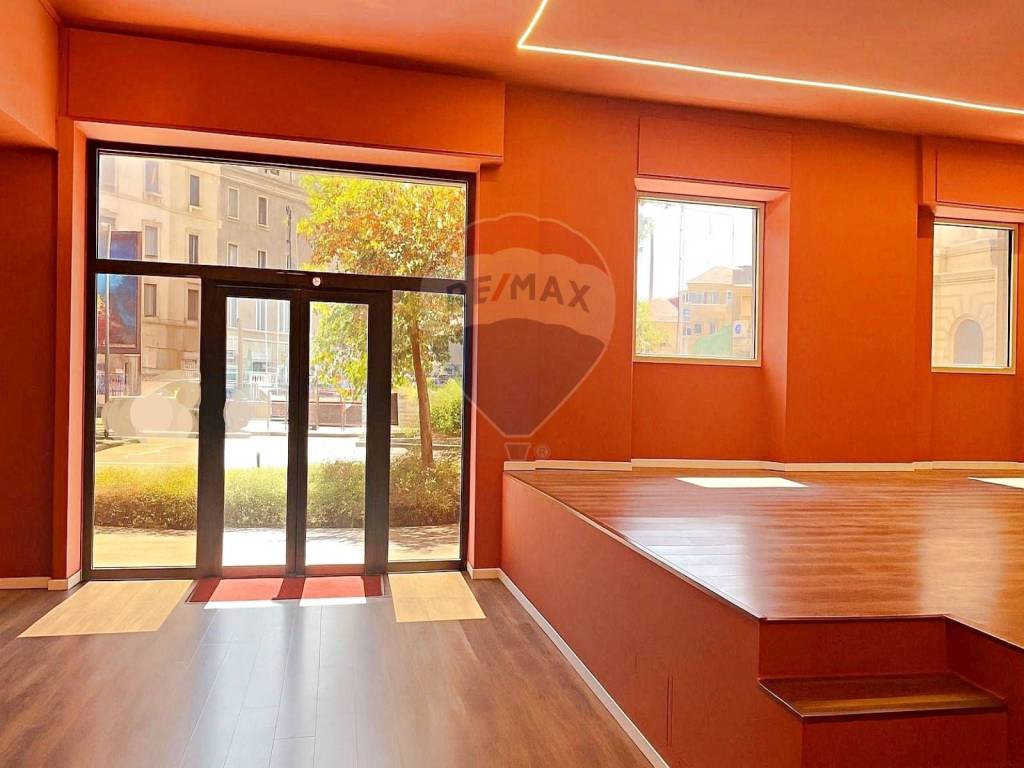 negozio in vendita a Milano in zona Sempione