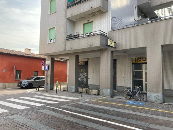 negozio in vendita a Milano in zona Bicocca