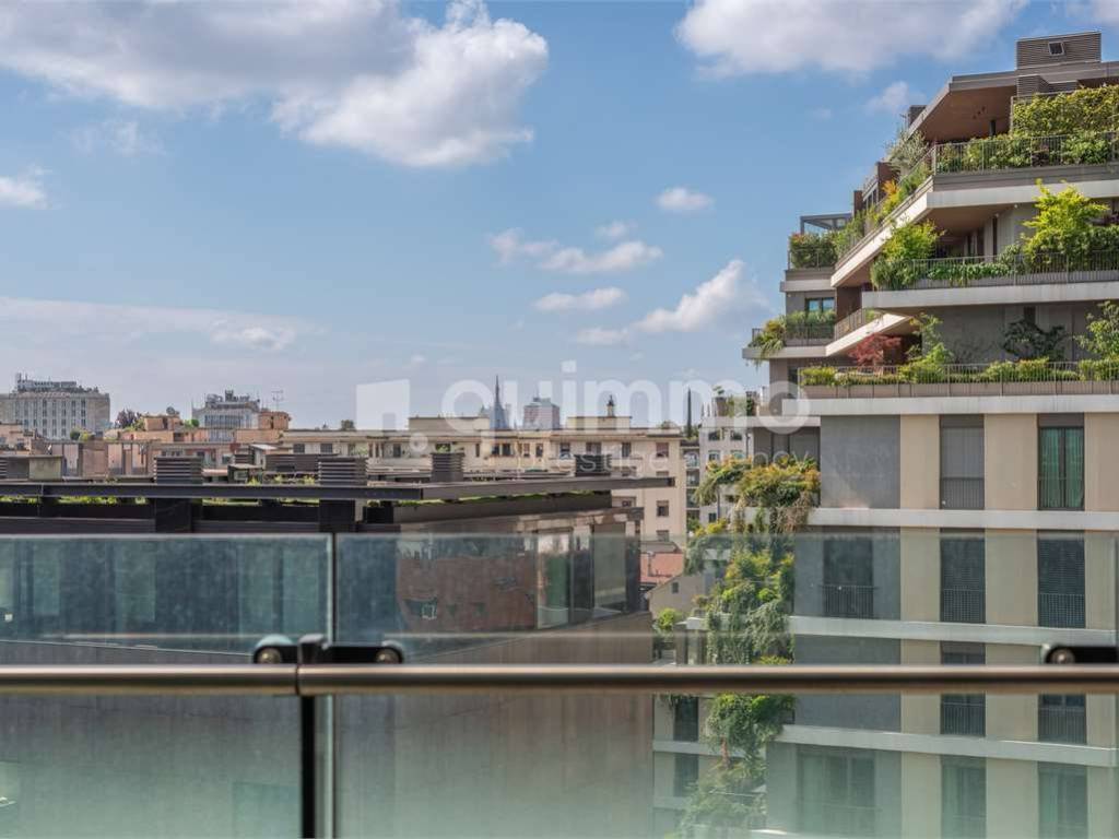 appartamento in vendita a Milano in zona Porta Nuova