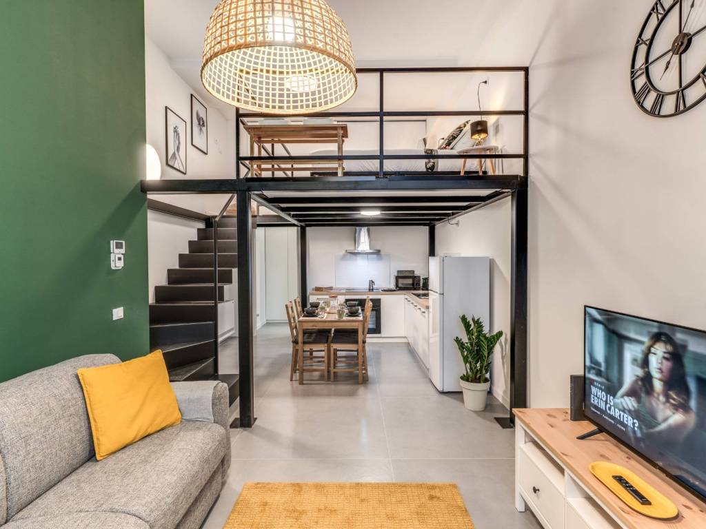 appartamento in vendita a Milano in zona Vigentino